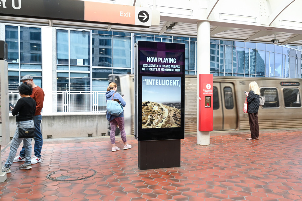 Monument LIVEBOARD at DC Metro platform